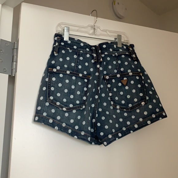 Guess set - Picture 3 of 3